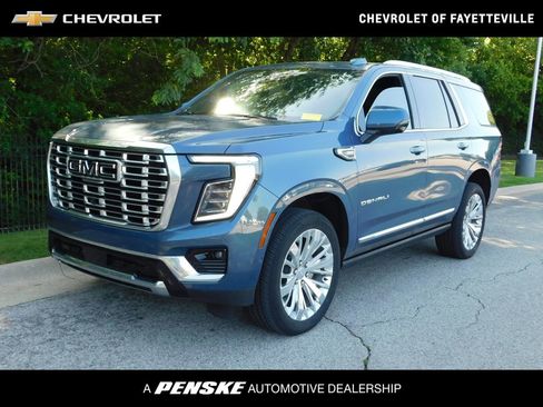 Used 2025 GMC Yukon Denali w/ Sun & Power Step Package AWD/4WD image 1