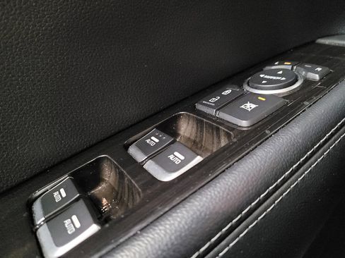 Used 2019 Kia Sorento S AWD/4WD image 27