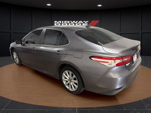 Used 2020 Toyota Camry LE FWD image 3