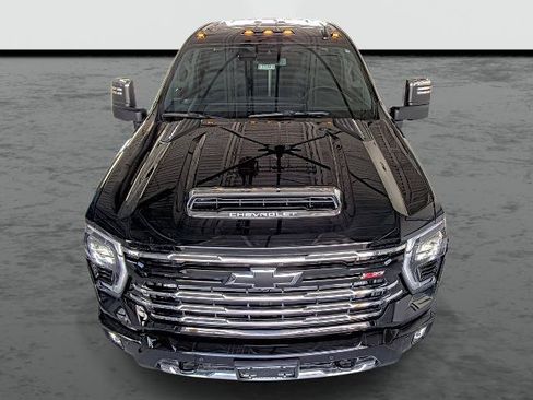 New 2026 Chevrolet Silverado 2500 LT w/ Z71 Chrome Sport Edition AWD/4WD image 6