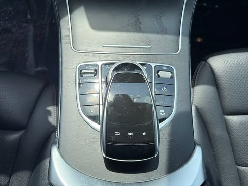 Used 2017 Mercedes-Benz GLC 300 4MATIC image 19