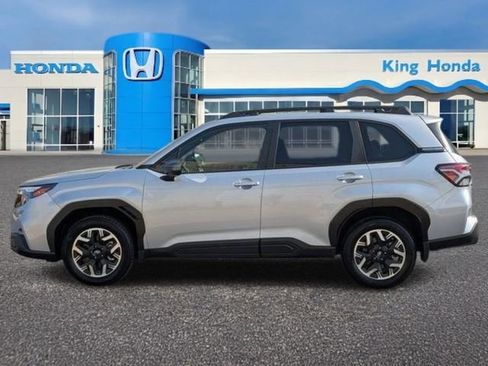 Used 2025 Subaru Forester Premium w/ Convenience Package #1 AWD/4WD image 13