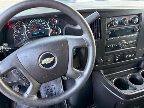 Used 2017 Chevrolet Express 3500 LT w/ LT Preferred Equipment Group RWD image 16