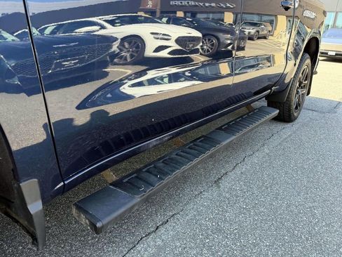 Used 2022 Chevrolet Silverado 1500 RST image 9