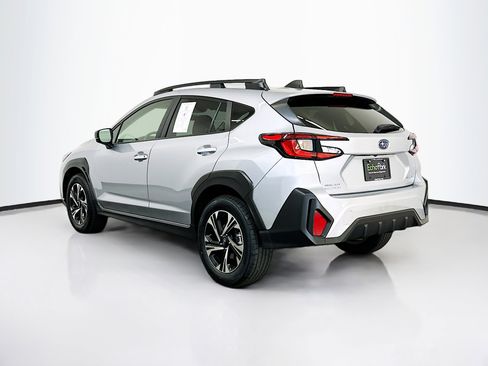 Used 2024 Subaru Crosstrek 2.0i Premium image 5