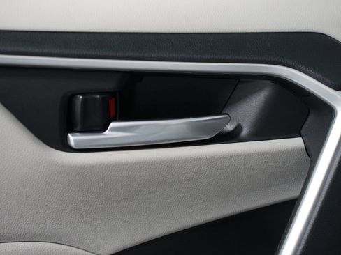 Certified 2024 Toyota RAV4 XLE Premium image 32