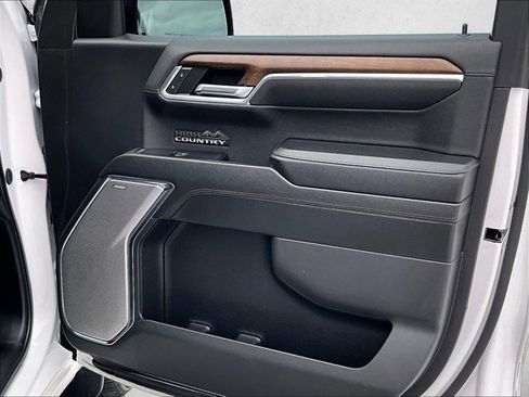 Used 2024 Chevrolet Silverado 1500 High Country image 19
