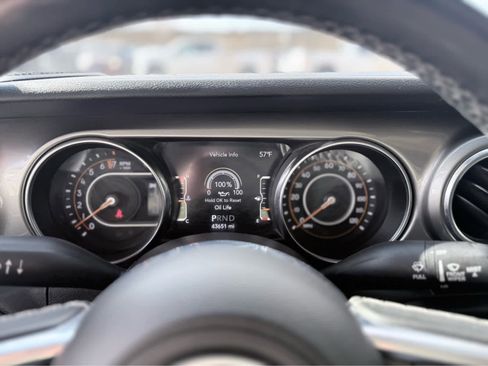 Used 2020 Jeep Gladiator Overland image 21