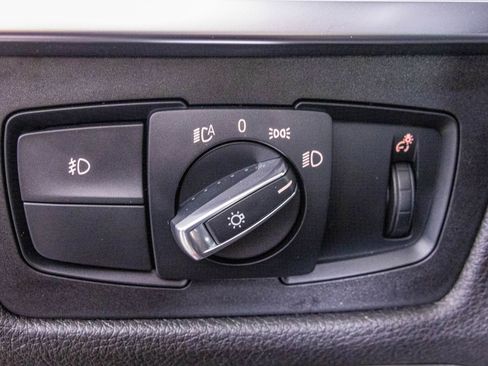 Used 2017 BMW 330i xDrive Sedan image 19