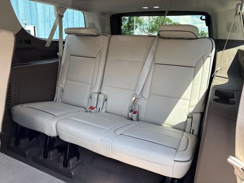 Used 2022 GMC Yukon XL Denali AWD/4WD image 24