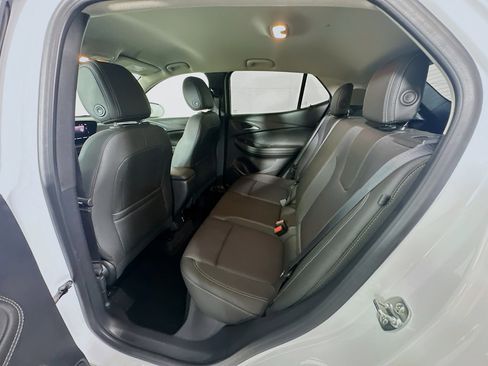 Used 2025 Buick Encore GX Preferred image 26