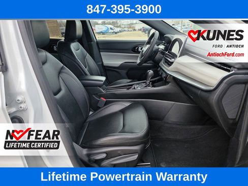 Used 2025 Jeep Compass Limited image 28