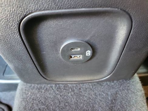 Certified 2022 Ford Escape SEL w/ Technology Package FWD image 17
