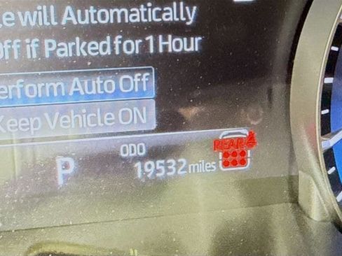 Certified 2025 Toyota Highlander XLE image 12