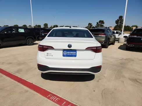 Used 2024 Volkswagen Jetta S FWD image 6