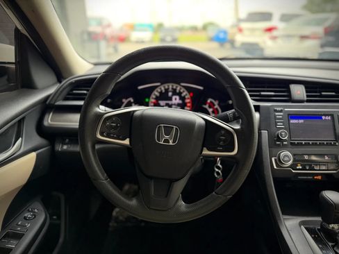 Used 2017 Honda Civic LX image 9