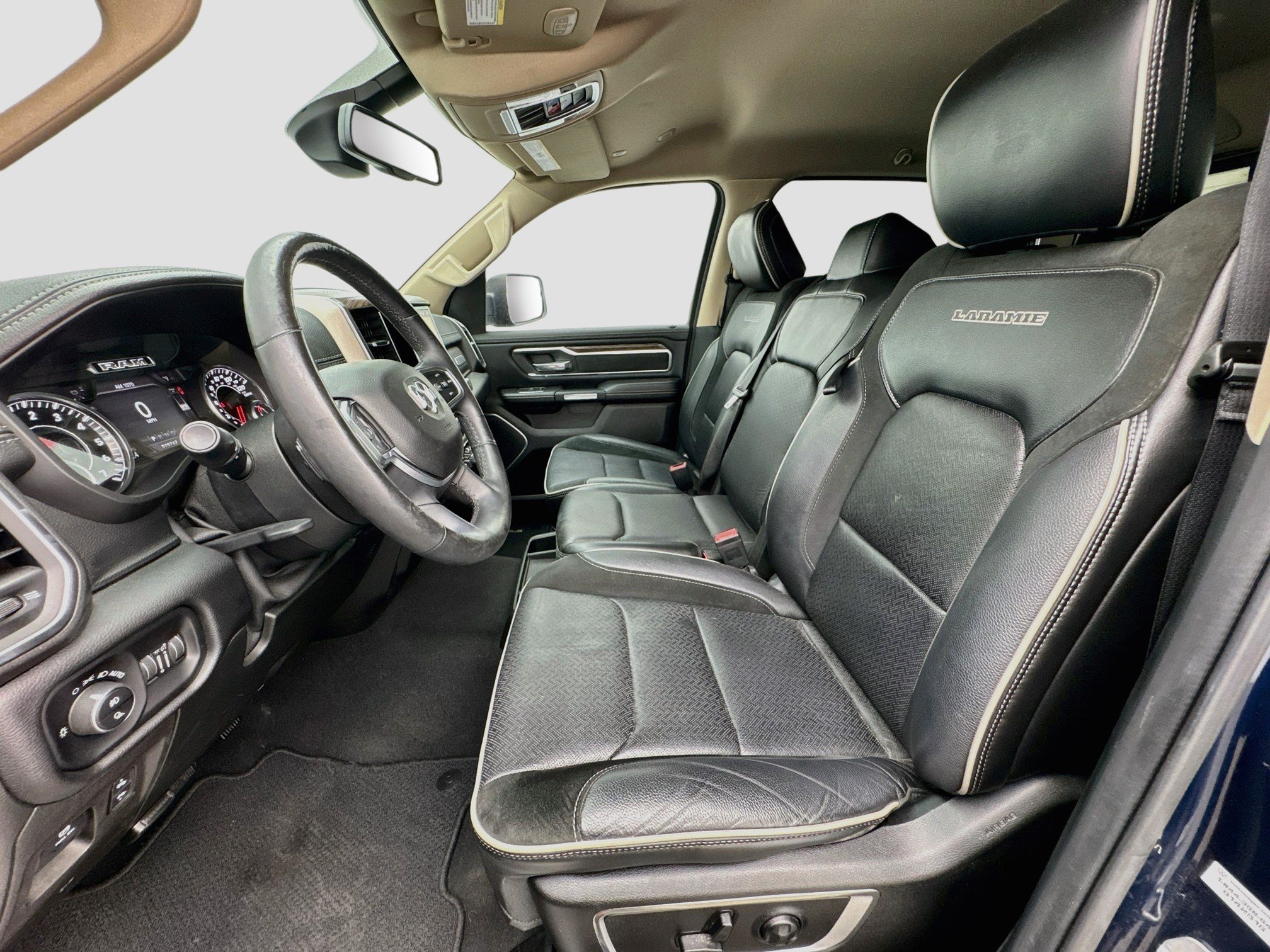 Used 2019 RAM 1500 Laramie AWD/4WD image 13