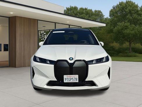 Used 2026 BMW iX xDrive45 w/ Premium Package image 4