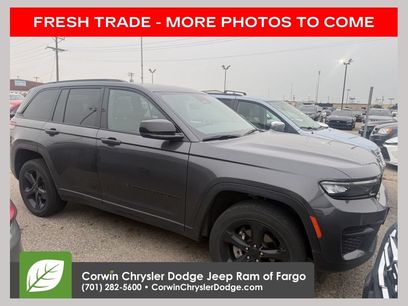 Used 2023 Jeep Grand Cherokee Altitude