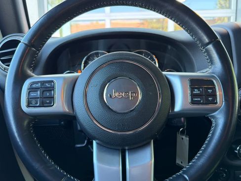 Used 2018 Jeep Wrangler Unlimited Sport AWD/4WD image 23