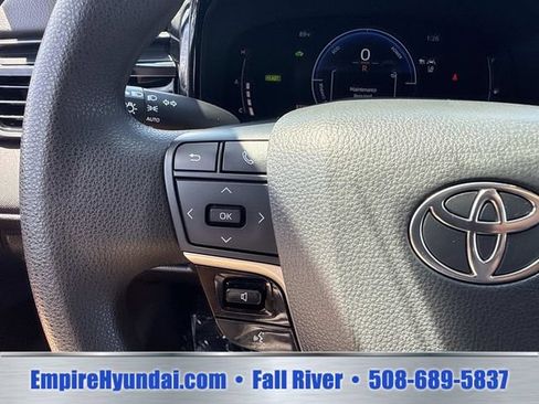Used 2025 Toyota Camry LE FWD image 29