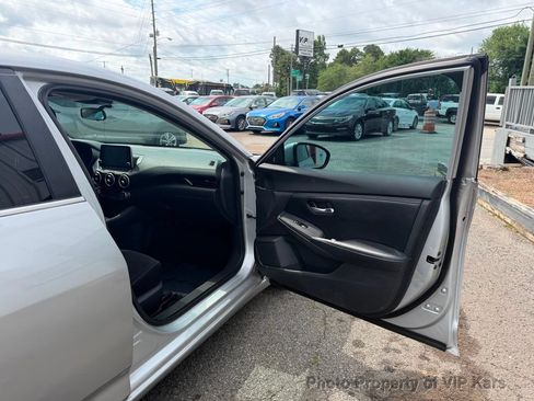 Used 2020 Nissan Sentra SV FWD image 16