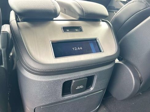 New 2025 Lincoln Navigator Reserve w/ Jet Appearance Package AWD/4WD image 18