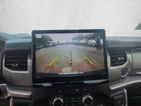 Used 2024 Ford Expedition XLT AWD/4WD image 13