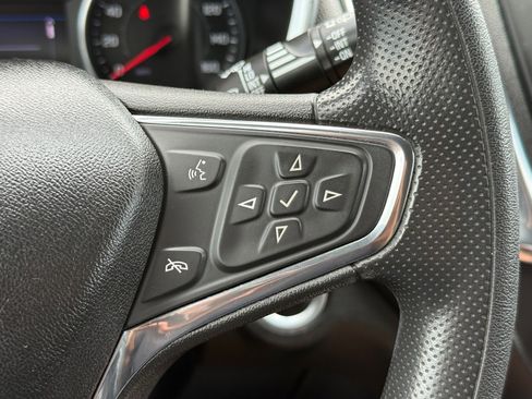 Used 2019 Chevrolet Equinox LT FWD image 16
