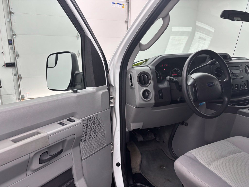Used 2011 Ford E-350 and Econoline 350 XLT RWD image 16