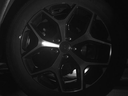 Used 2025 Jeep Compass Limited image 14