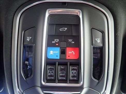 New 2026 Jeep Grand Cherokee Limited w/ Luxury Tech Group II AWD/4WD image 24