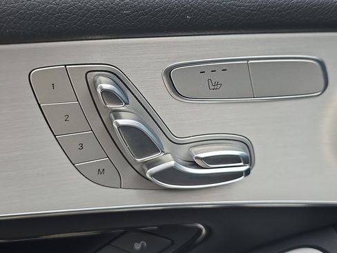 Used 2022 Mercedes-Benz GLC 300 w/ Premium Package Lite image 18