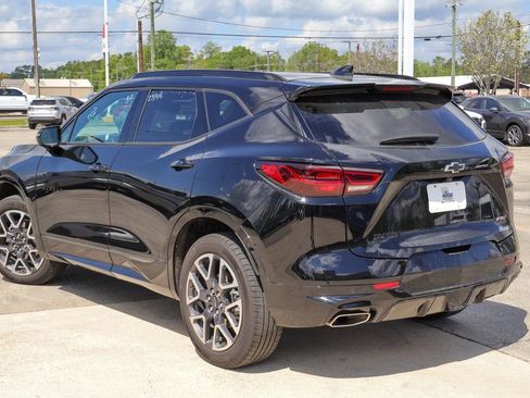 Used 2025 Chevrolet Blazer RS FWD image 2