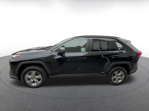 Used 2025 Toyota RAV4 LE image 9