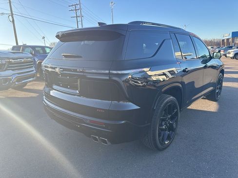 Used 2024 Chevrolet Traverse RS w/ LPO, Floor Liner Package image 5