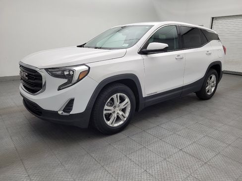 Used 2020 GMC Terrain SLE FWD image 2