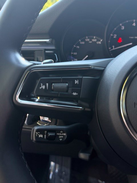 Used 2023 Porsche Macan AWD/4WD image 22
