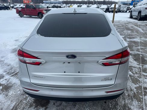 Used 2019 Ford Fusion SE image 6