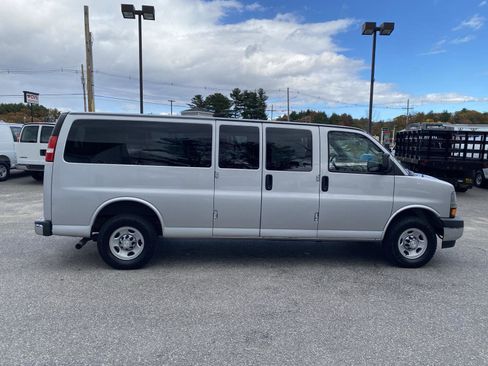 Used 2017 Chevrolet Express 3500 LT w/ LT Preferred Equipment Group image 6