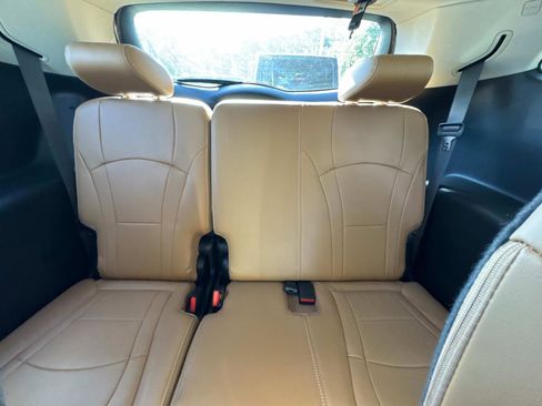 Used 2019 Buick Enclave Essence FWD image 14