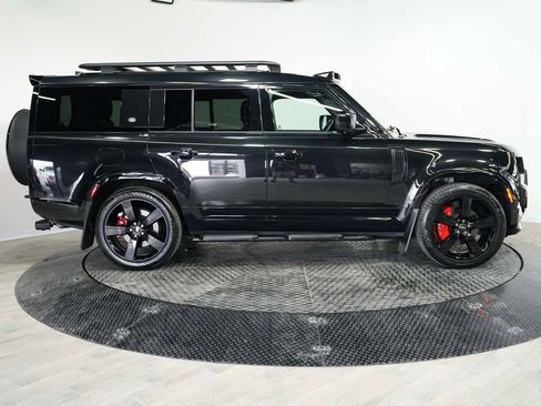 Used 2023 Land Rover Defender 130 X-Dynamic SE AWD/4WD image 5