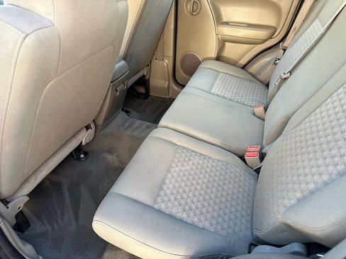 Used 2006 Jeep Liberty Sport w/ Skid Plate Group image 8