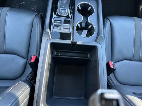 New 2025 Honda Pilot Touring image 28