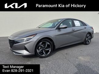 Used 2023 Hyundai Elantra SEL w/ Convenience Package video 1