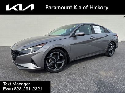 Used 2023 Hyundai Elantra SEL w/ Convenience Package