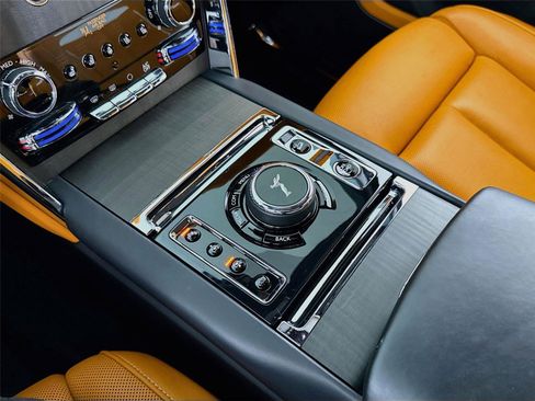 Used 2021 Rolls-Royce Cullinan AWD/4WD image 22