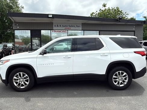 Used 2020 Chevrolet Traverse LS AWD/4WD image 4