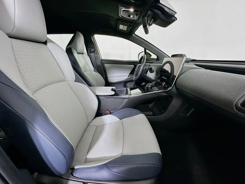 Used 2023 Subaru Solterra AWD image 30