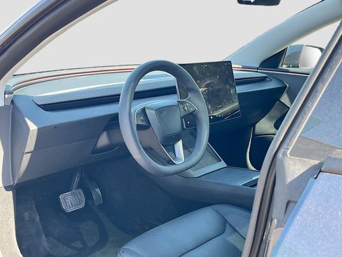 Used 2025 Tesla Model 3 Long Range RWD image 9